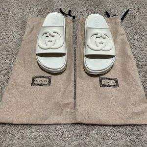 Gucci Sandal Slides, off white, size 39(9W).